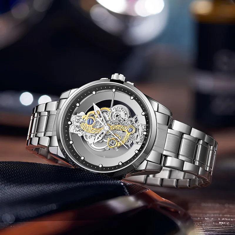 Reloj UTHAI para hombre, tendencia deportiva, doble cara, transparente, de acero hueco, resistente al agua, luminoso, reloj de pulsera de cuarzo a la moda para hombre